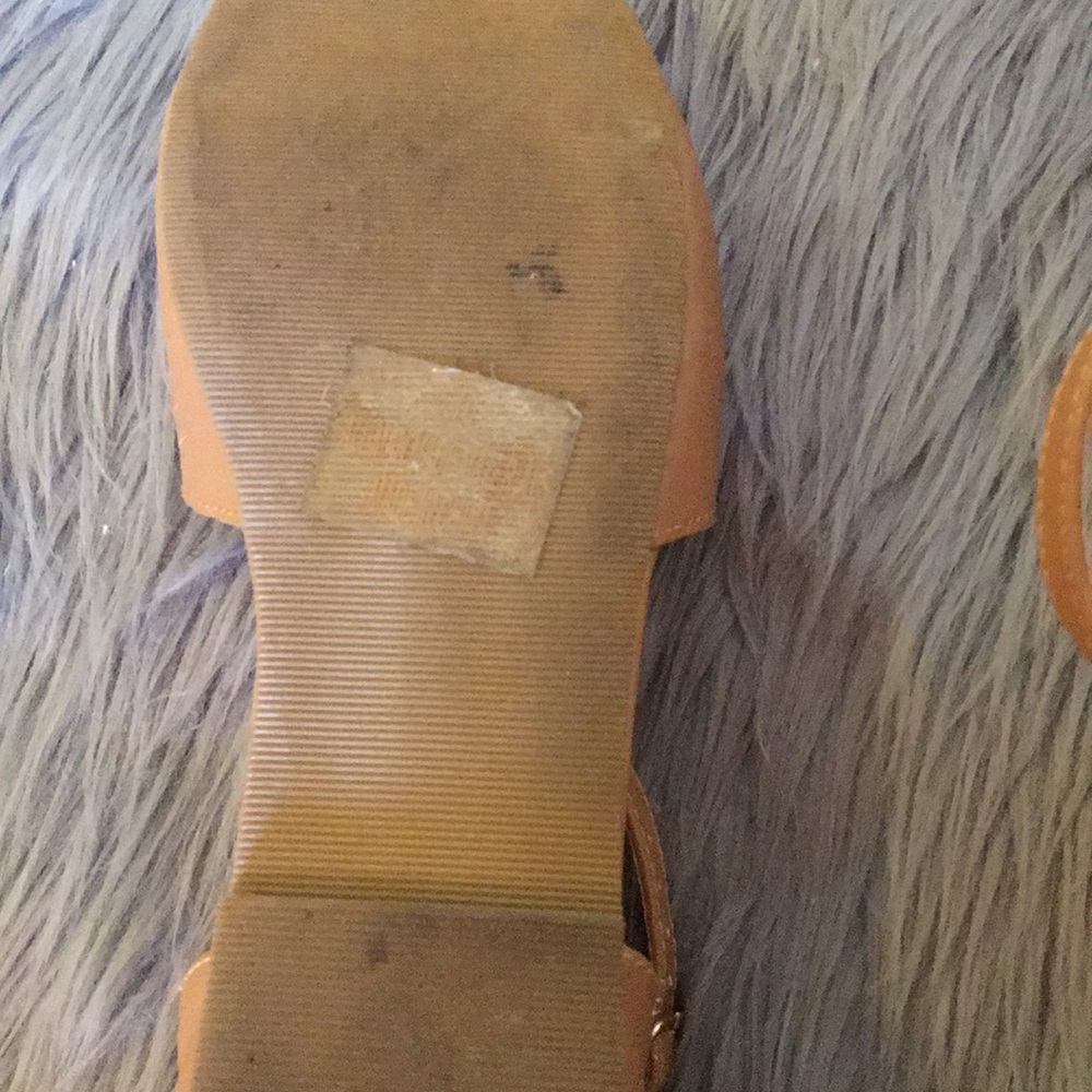 Tan Sandals with Buckles - Picture 4 of 6